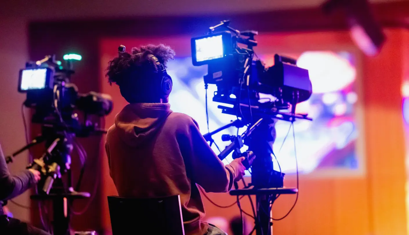 Before You Book Camera Operators: A Checklist for Live and News Work
